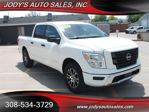 Used 2024 Nissan Titan SV AWD/4WD image 1