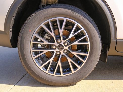 New 2025 Ford Escape SE image 36