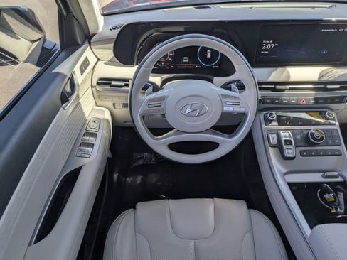 Used 2024 Hyundai Palisade Calligraphy image 17