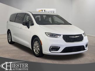 Used 2025 Chrysler Pacifica Select FWD 360° Tour