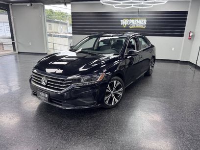 Used 2021 Volkswagen Passat 2.0T SE