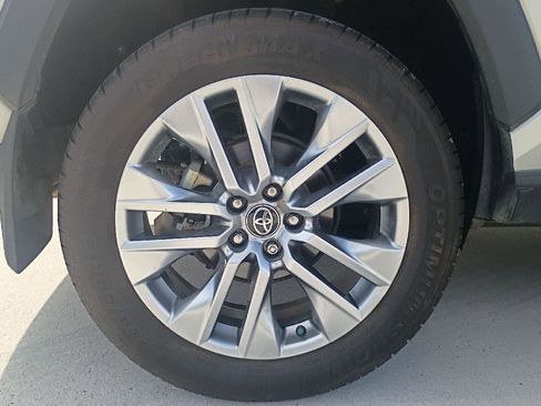 Used 2024 Toyota RAV4 XLE Premium image 24