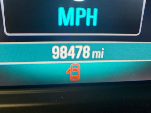 Used 2019 Buick Enclave Essence image 17