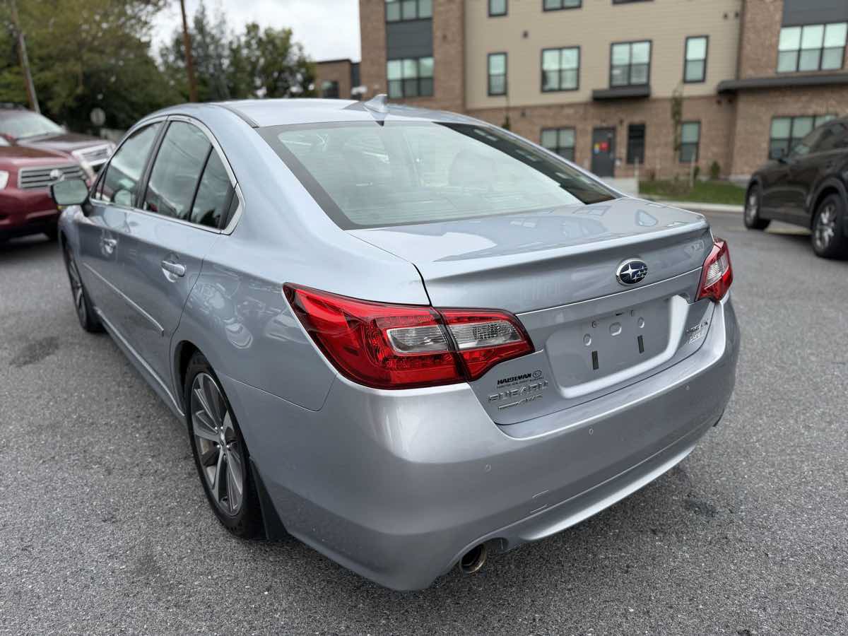 Used 2017 Subaru Legacy 2.5i Limited AWD/4WD image 5