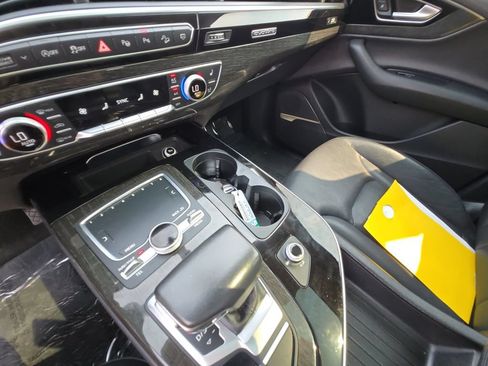 Used 2019 Audi Q7 3.0T Premium Plus w/ Premium Plus Package AWD/4WD image 18