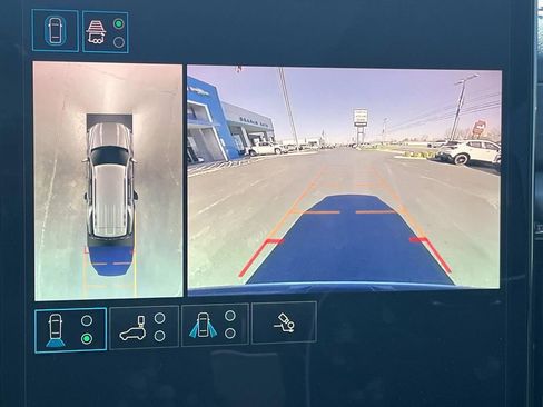 Used 2025 GMC Yukon AT4 Ultimate w/ LPO, Floor Liner Package image 22