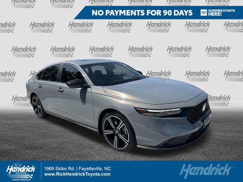 Used 2024 Honda Accord Sport image 1