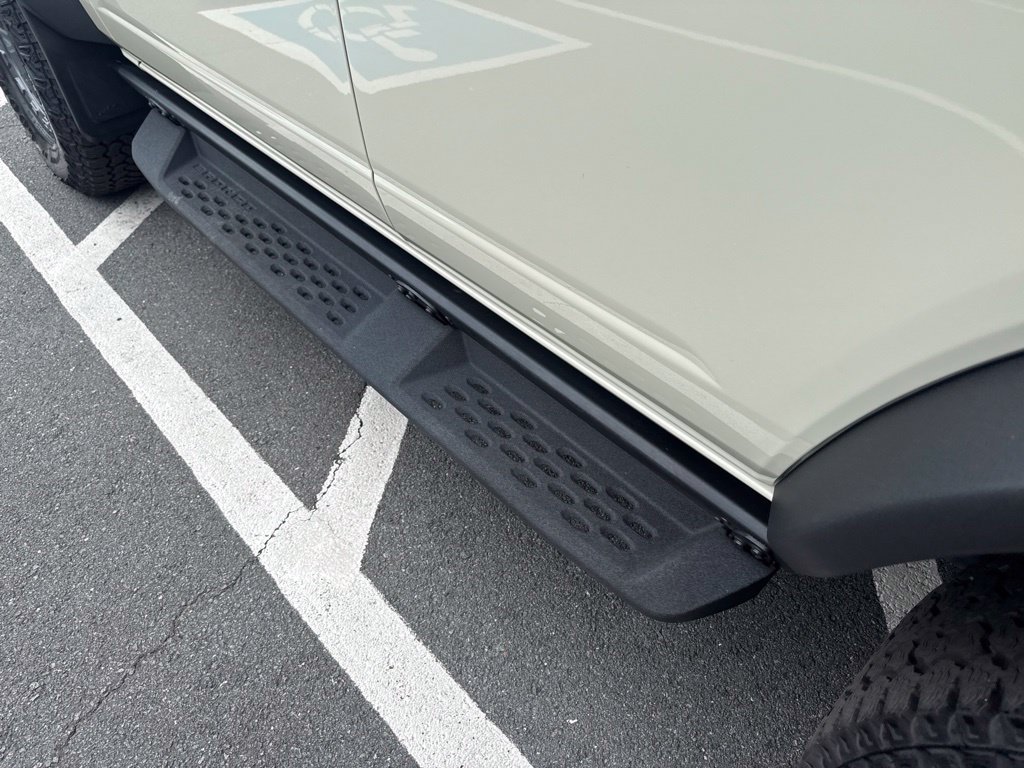 Used 2025 Ford Bronco Badlands AWD/4WD image 13