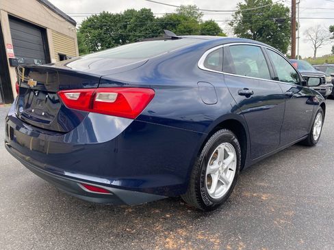 Used 2018 Chevrolet Malibu LS FWD image 3