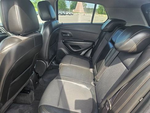 Used 2022 Chevrolet Trax LT w/ Driver Confidence Package AWD/4WD image 25