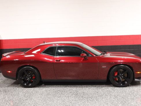 Used 2018 Dodge Challenger SRT w/ Technology Group RWD image 7