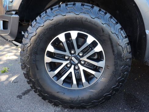 Used 2019 Ford F150 Raptor w/ Equipment Group 801A Mid AWD/4WD image 40