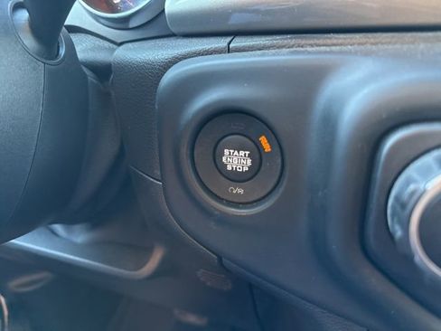 Used 2019 Jeep Wrangler Unlimited Sahara w/ LED Lighting Group image 18