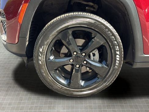 Certified 2023 Jeep Grand Cherokee Altitude AWD/4WD image 26