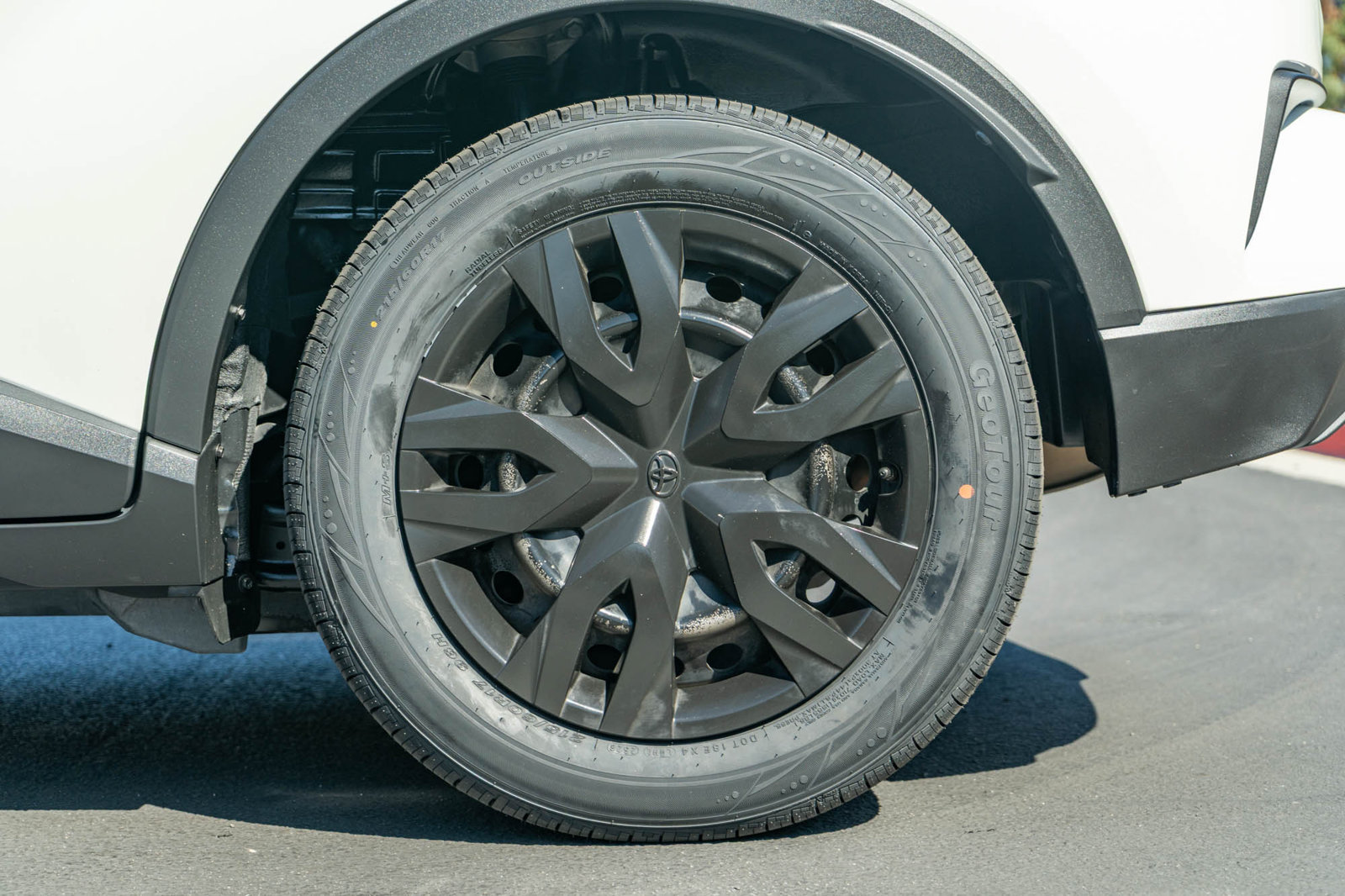 Certified 2021 Toyota C-HR LE FWD image 6
