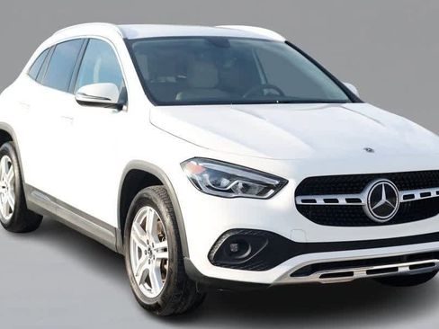 Certified 2023 Mercedes-Benz GLA 250 4MATIC w/ Premium Package image 3