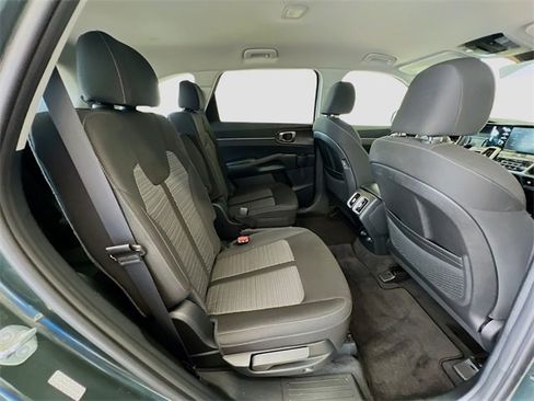 Used 2023 Kia Sorento LX image 30