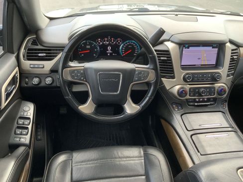 Used 2018 GMC Yukon XL Denali w/ Denali Ultimate Package AWD/4WD image 31