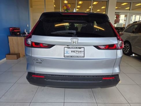 Used 2025 Honda CR-V LX image 7