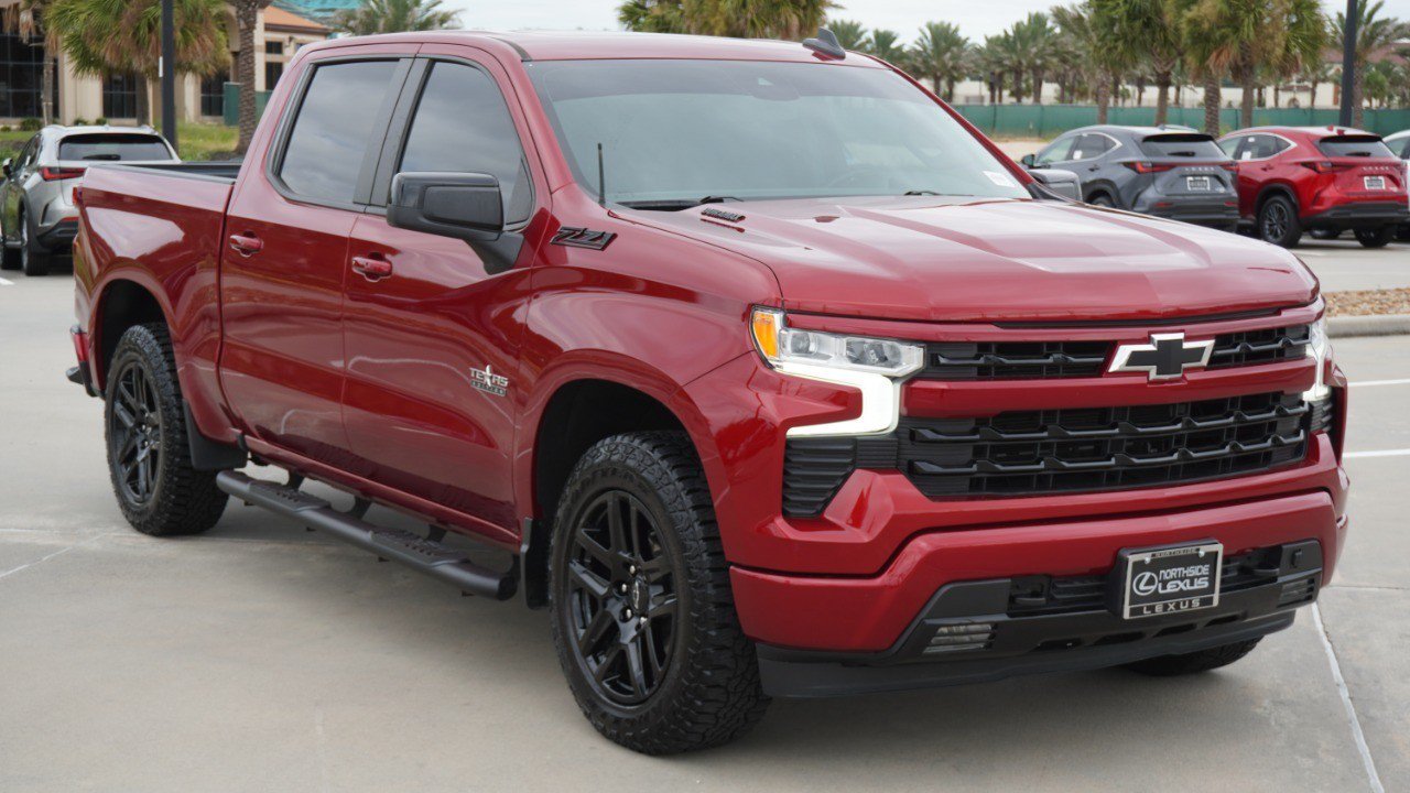 Used 2023 Chevrolet Silverado 1500 RST w/ Texas Edition Plus AWD/4WD image 3