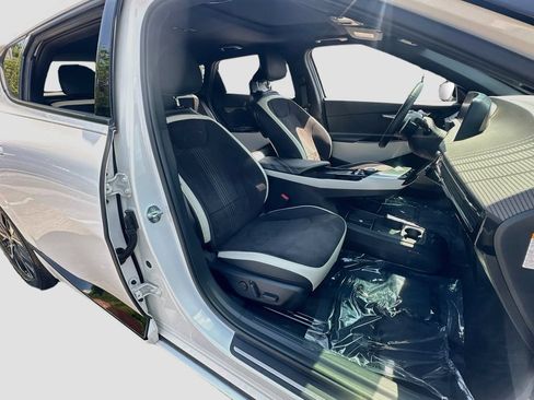 Certified 2023 Kia EV6 GT-Line w/ GT-Line Suede Seat Package RWD image 29