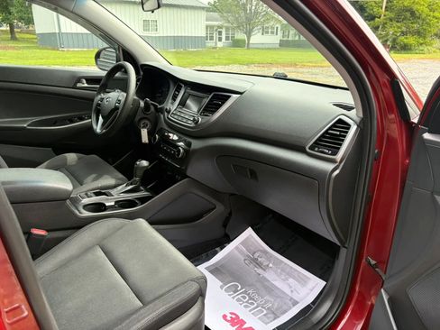 Used 2018 Hyundai Tucson SE AWD/4WD image 11