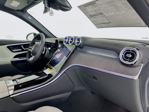 New 2026 Mercedes-Benz GLC 300 image 32