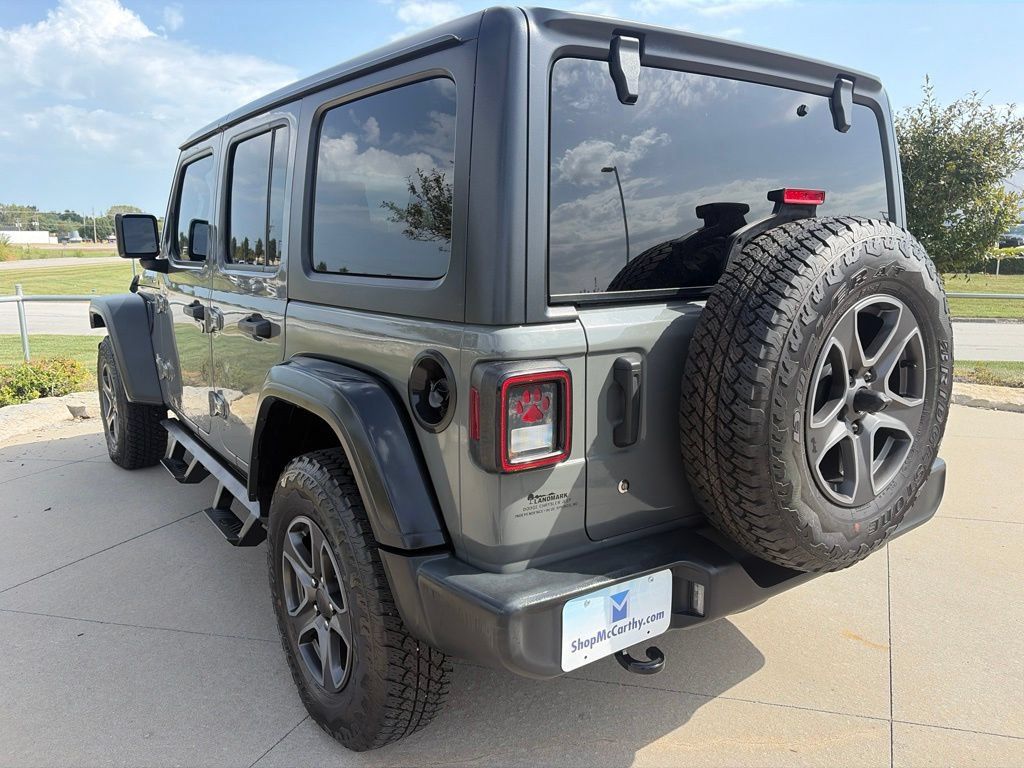 Used 2018 Jeep Wrangler Unlimited Sport S AWD/4WD image 17