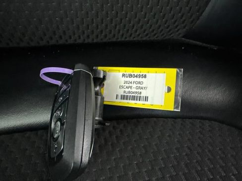 Used 2024 Ford Escape ST-Line w/ Tech Pack #1 AWD/4WD image 27