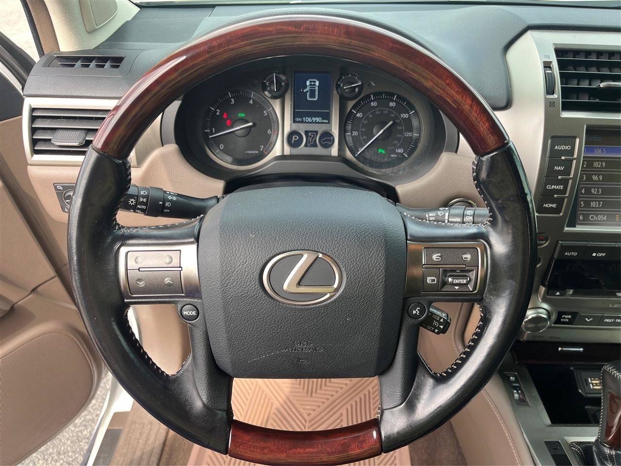 Used 2018 Lexus GX 460 Premium AWD/4WD image 17