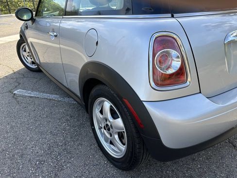 Used 2011 MINI Cooper Hardtop image 21