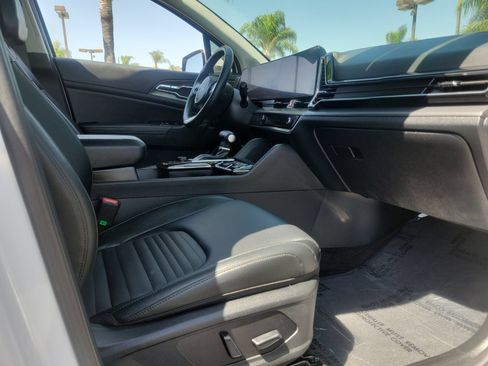 Used 2025 Kia Sportage SX FWD image 23
