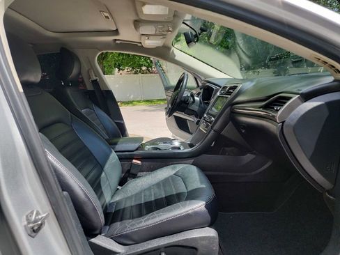 Used 2017 Ford Fusion SE w/ Fusion SE Technology Package FWD image 34