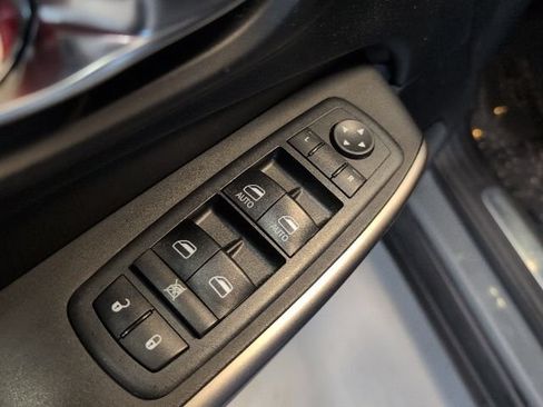 Used 2020 Jeep Cherokee Limited AWD/4WD image 14