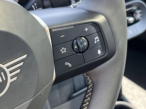 Certified 2025 MINI Cooper S image 29