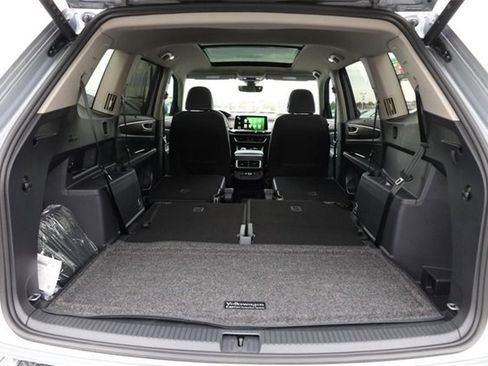 New 2026 Volkswagen Atlas SEL Premium R-Line image 9