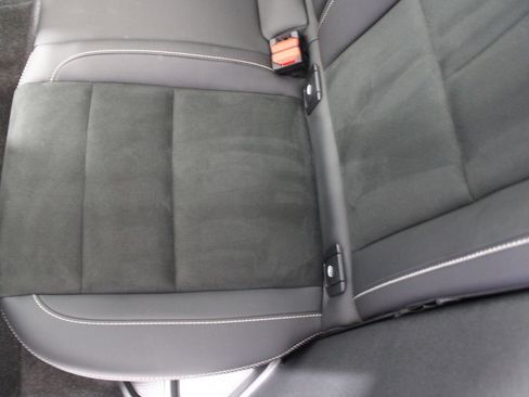 Used 2023 Volvo C40 P8 Recharge Ultimate AWD/4WD image 17