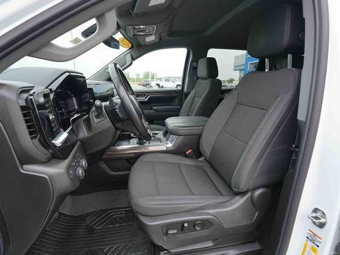 Used 2024 Chevrolet Silverado 1500 LT AWD/4WD image 17
