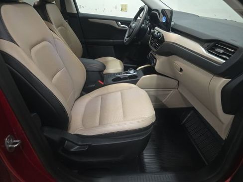 Used 2022 Ford Escape SEL image 3