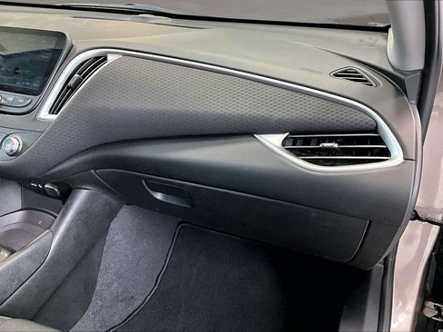 Used 2022 Chevrolet Malibu RS image 18