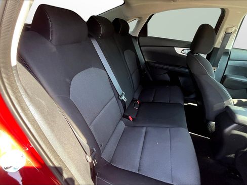 Used 2024 Kia Forte LXS w/ LXS Technology Package image 16