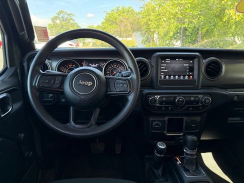 Used 2023 Jeep Wrangler Unlimited Sport AWD/4WD image 23