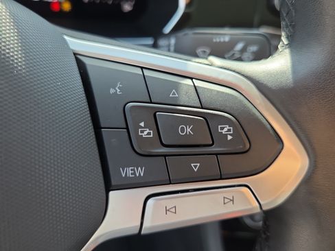 Used 2023 Volkswagen Jetta SE w/ Panoramic Sunroof Package FWD image 26