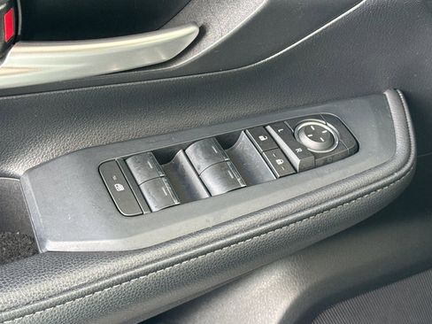 Used 2025 Toyota Grand Highlander FWD image 14