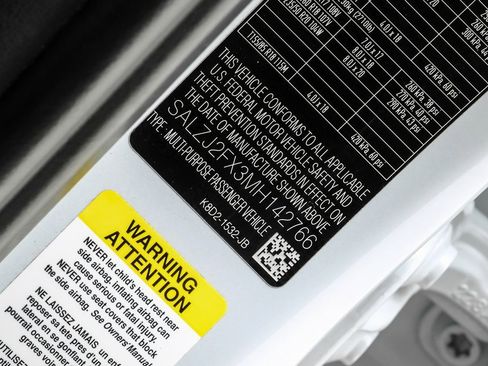 Used 2021 Land Rover Range Rover Evoque S image 59