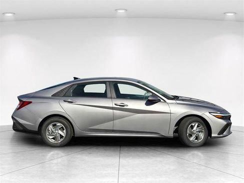 New 2026 Hyundai Elantra SE w/ Cargo Package image 8