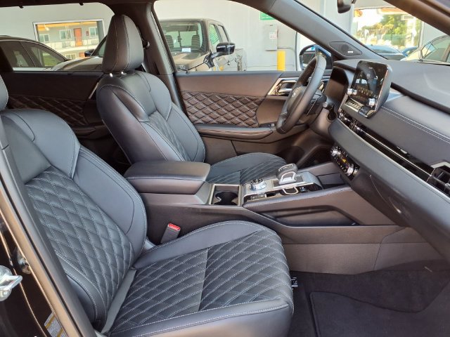 Used 2026 Nissan Rogue Platinum AWD/4WD image 26