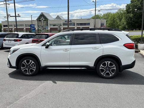 Used 2023 Subaru Ascent Limited w/ Technology Package AWD/4WD image 5