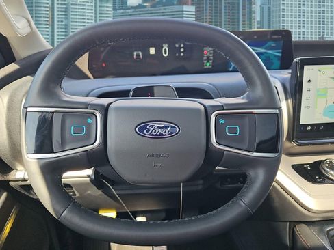 Used 2025 Ford Expedition Max Active AWD/4WD image 23