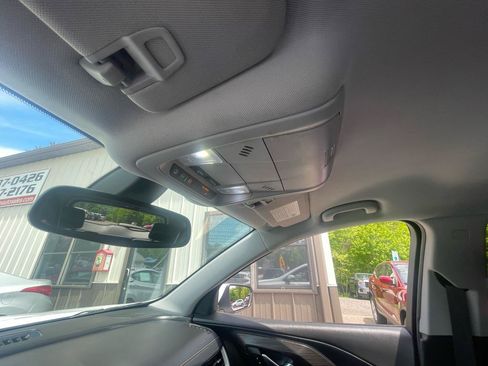 Used 2019 GMC Terrain SLT AWD/4WD image 16